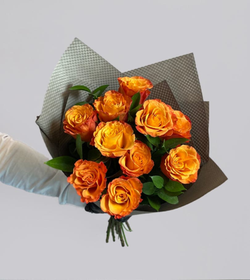 12 Orange Roses Bouquet