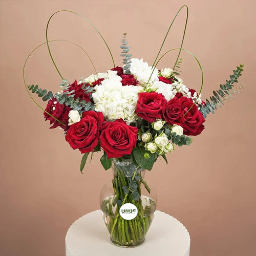21 Bloom Roses & Hydrangeas in Vase